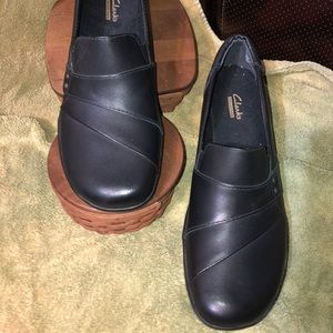 Clark’s black loafers never used 9.5W